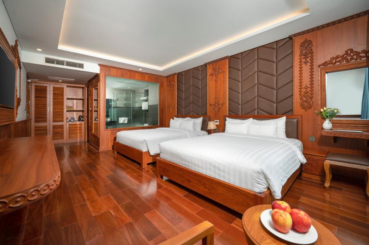 Monalisa Luxury Hotel Da Nang Exterior photo