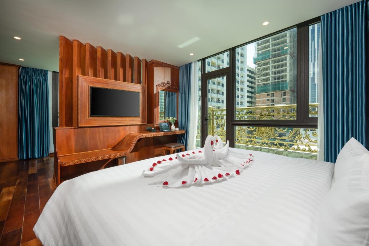 Monalisa Luxury Hotel Da Nang Exterior photo