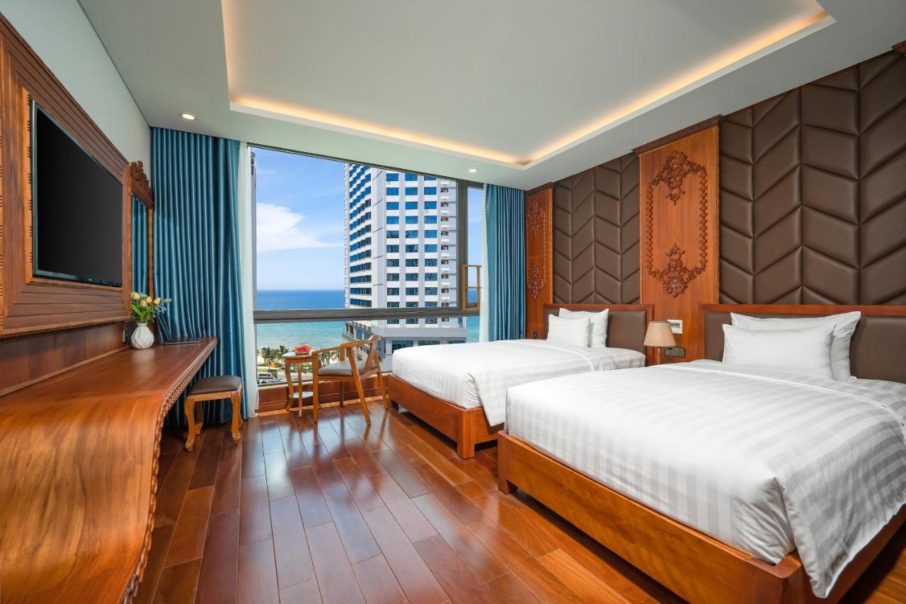 Monalisa Luxury Hotel Da Nang Exterior photo