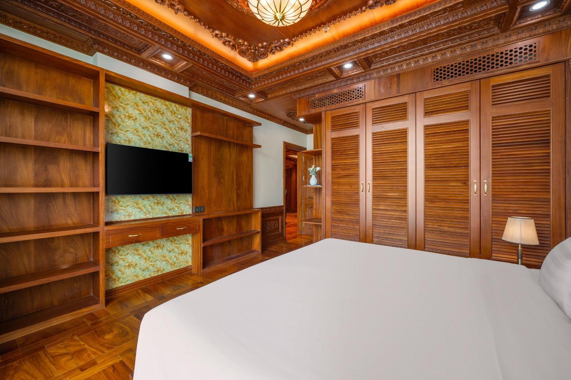 Monalisa Luxury Hotel Da Nang Exterior photo